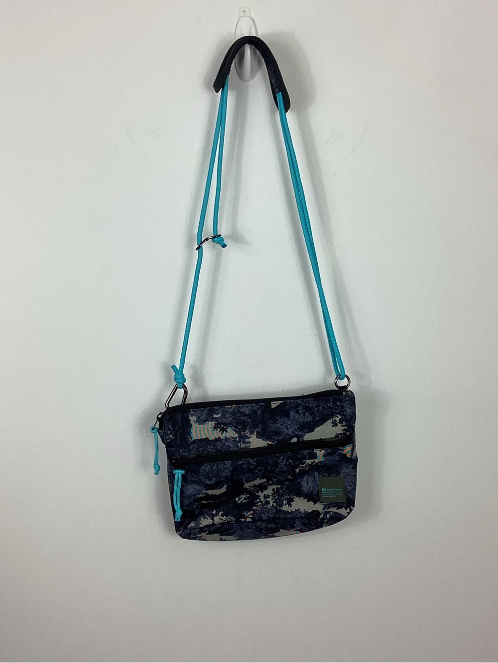 Lululemon Patch Logo Crossbody